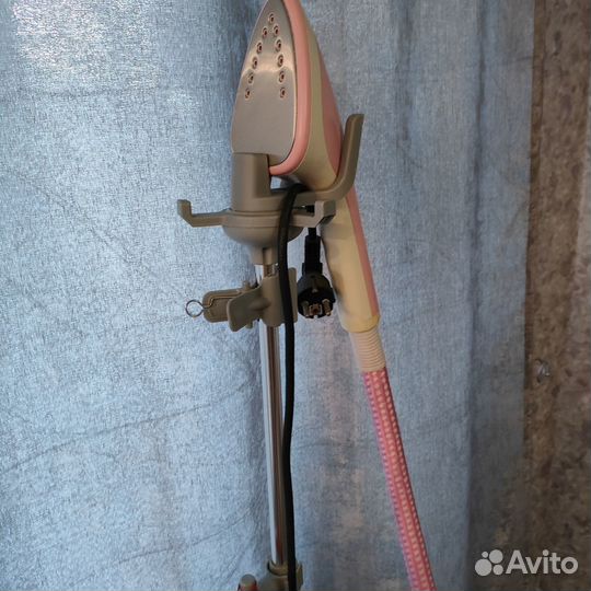 Отпариватель для одежды вертикальный