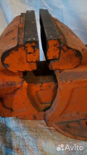 Тиски слесарные бу