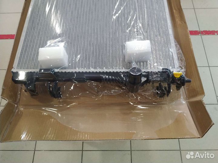 Радиатор охлаждения Nissan Qashqai J11 2013