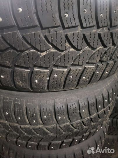 Tigar Sigura Stud 215/55 R16