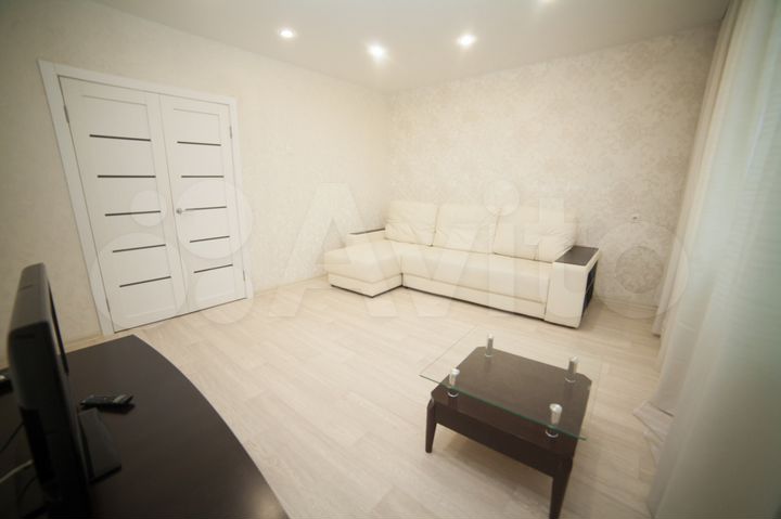 2-к. квартира, 68 м², 4/10 эт.