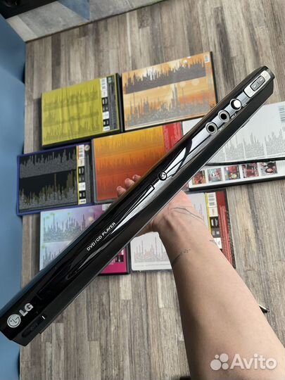 DVD LG плеер-караоке, микрофоны, 7 дисков