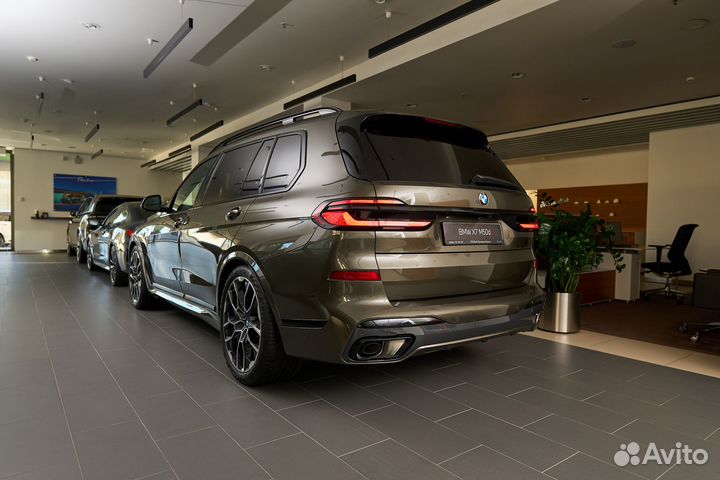 BMW X7 3.0 AT, 2023