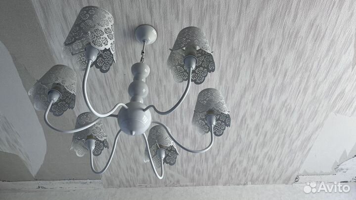 Люстра и 2 настенных светильника бра