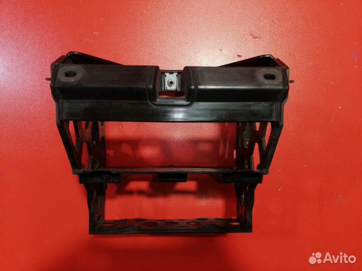 Кронштейн магнитолы Volkswagen Polo 602 cfna 2013