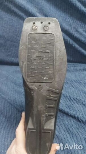 Лыжи, ботинки, лыжные палки, чехол