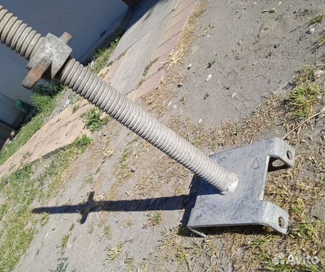 Домкрат, опорная пята