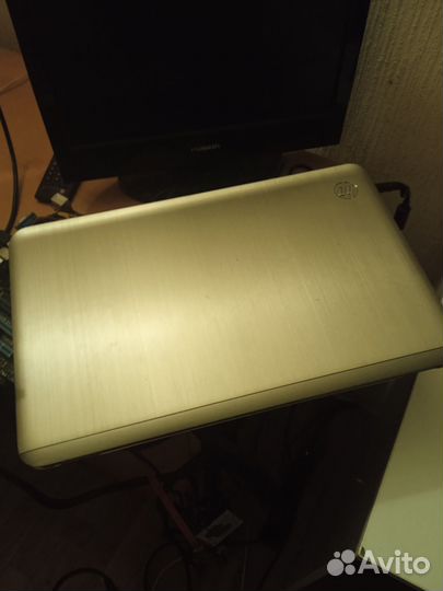HP Pavillion DV7 17.3 дюйма i5 2410m, 12gb,hd6770