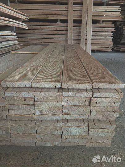 Качественные доски лиственницы 25x100 мм, строганная поверхность