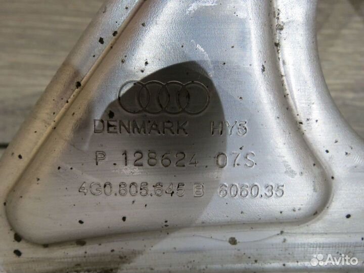 Распорка стоек Audi A7