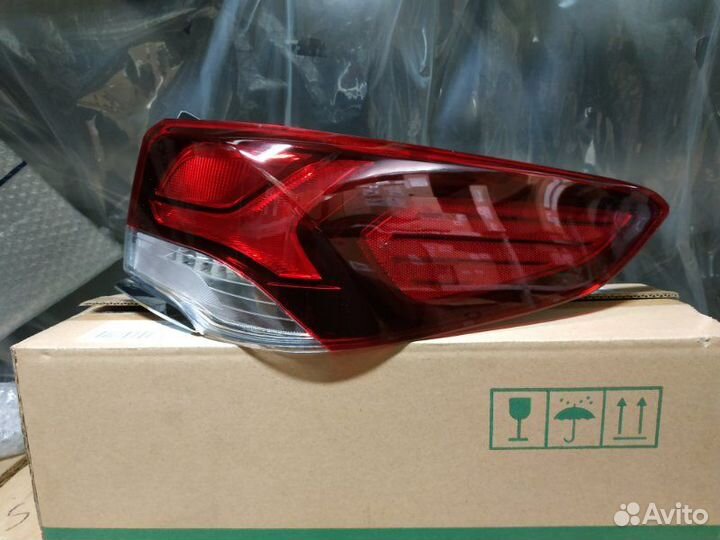 Фонарь крыла задний правый Hyundai Sonata