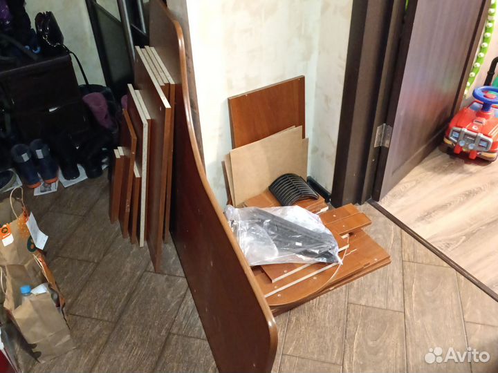 Компьютерный стол, 135*90 см