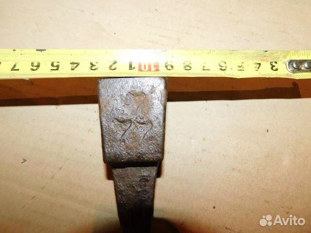 Антикварная, кованная, бабка для отбития косы ри к