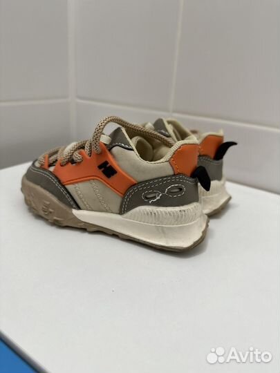 Ультралегкие кроссовки размер 23