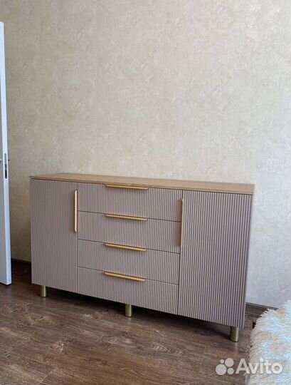 Шкаф на заказ минимализм