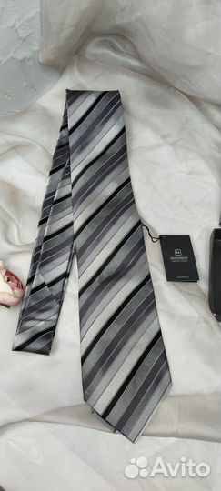 Мужской галстук