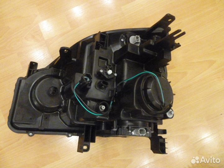 Фара правая Nissan X-Trail T31 26010JG45C