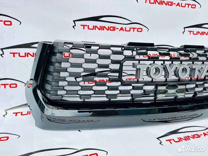 Решетка радиатора Toyota Tundra V5763