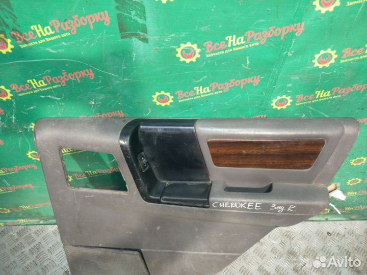 Обшивка двери задней правой Jeep Grand Cherokee