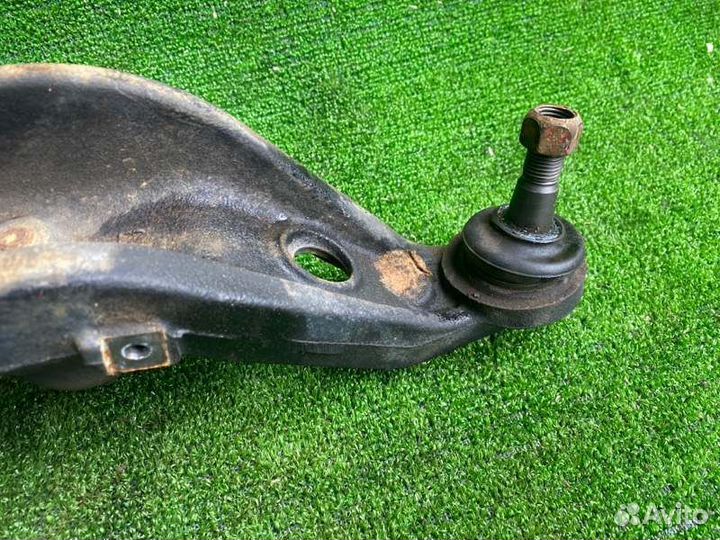 Верхний рычаг задний левый Suzuki Grand