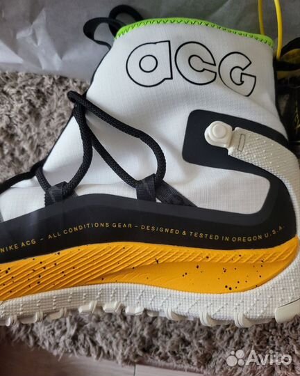 Кроссовки Nike ACG Air Terra Antarktik Yellow