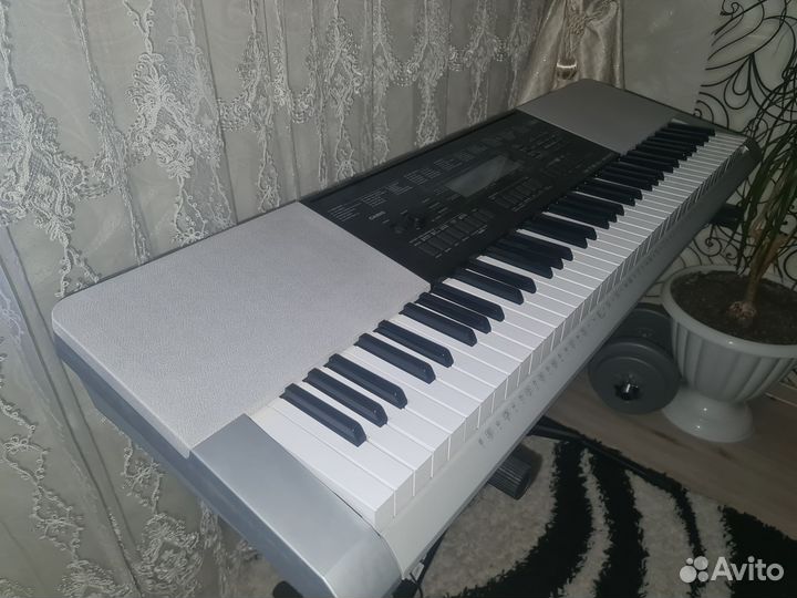 Синтезатор Casio wk-220