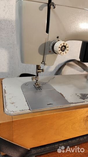 Швейная машина чайка 132м