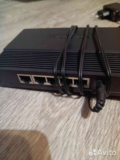 Продам TP link TL-SG1005D