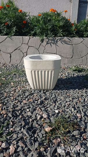 Уличные вазоны бетонные