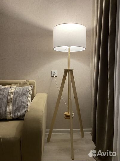 Торшер напольный