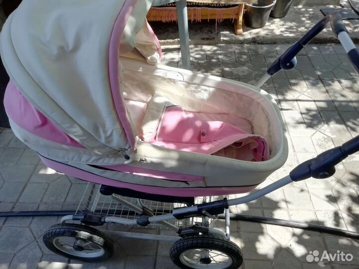 Прогулочная коляска зимняя
