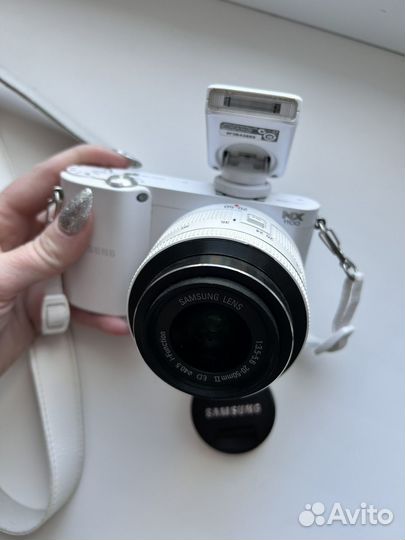 Фотоаппарат Samsung NX1100