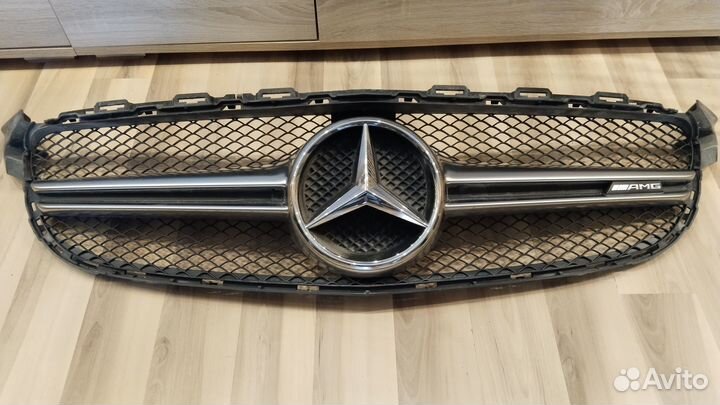 Решетки радиатора и бампера на Мерседес C 63 AMG