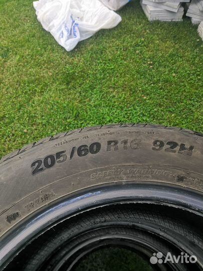 Kumho Ecsta HS51 205/60 R16 92H