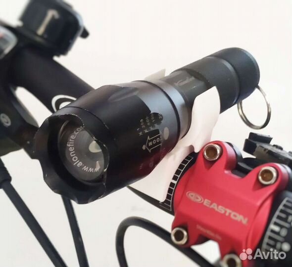Крепление для фонаря на велосипед