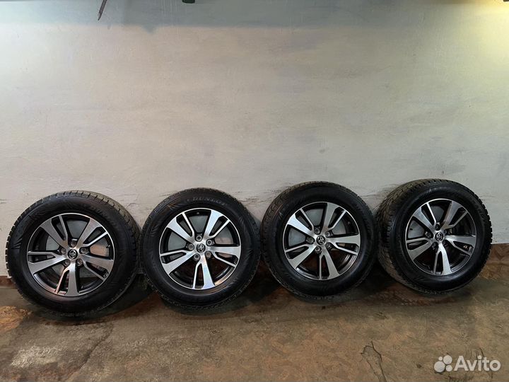 Комплект оригинальных колёс toyota RAV4 225/65/R17