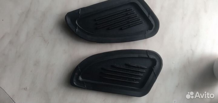 Накладки (нагрипсы) на бак мотоцикла