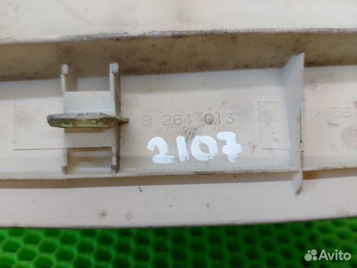 Обшивка крышки багажника левая Land Rover Range