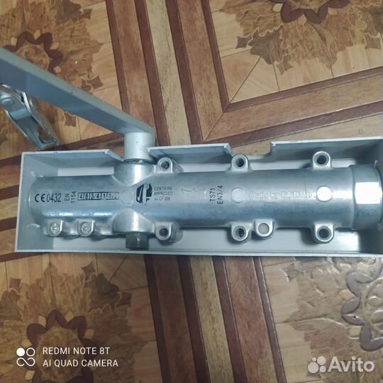 Доводчик для двери