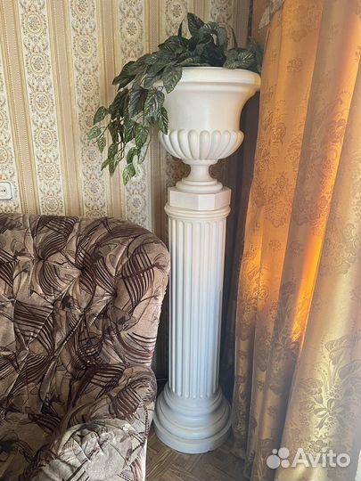 Интерьерная колонна