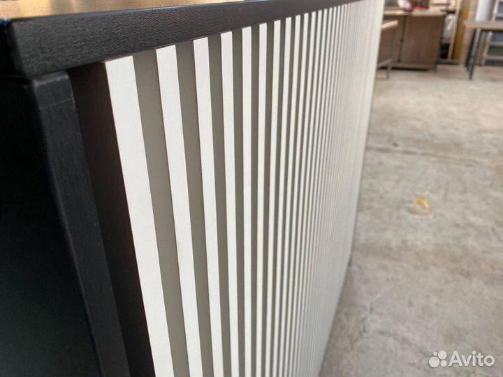 Стойка ресепшн