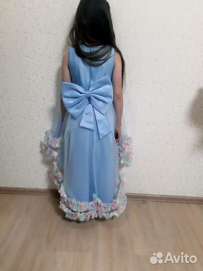 Вечернее платье
