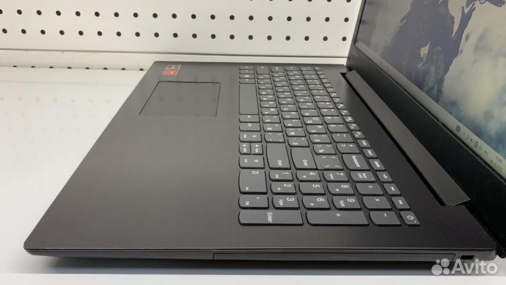 Витринный игровой Lenovo без следов эксплуатации