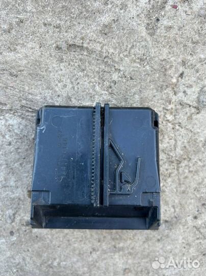 Пепельница передняя Toyota Camry