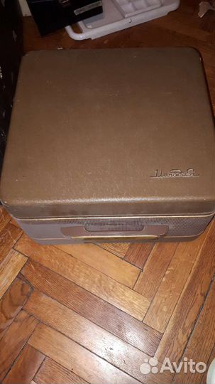 Советский катушечный магнитофон мелодия