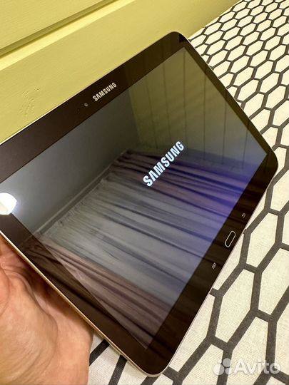 Планшет Samsung Galaxy Tab 3