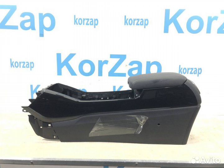 Подлокотник передний Kia Sorento 3 UM 2019