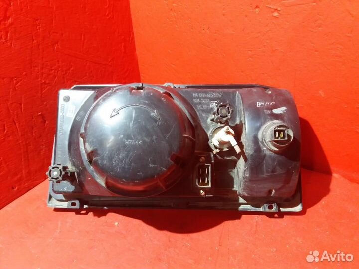 Фара правая Ваз 2107 Освар белый поворотник