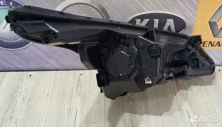 Фара Kia RIO X-line Лев