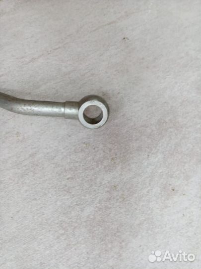 Трубка турбокомпрессора (подачи масла) двигателя W